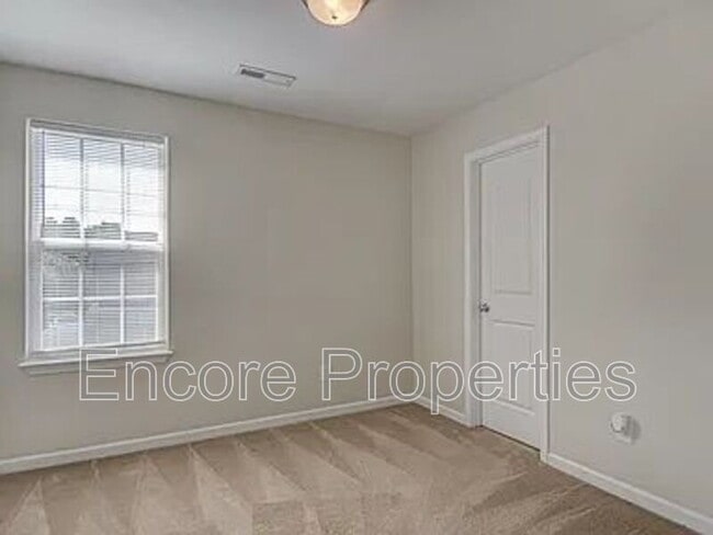 Building Photo - 4293 Youngstown Dr