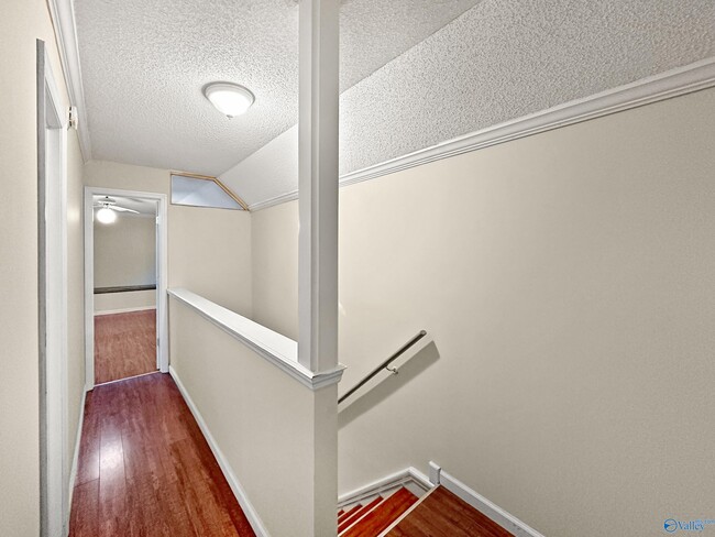 Building Photo - 112 Betty Garrett Dr