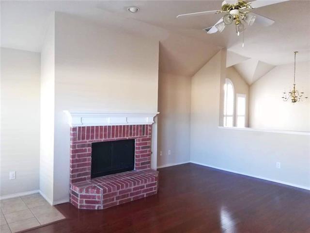 Building Photo - 1724 River Oaks Dr