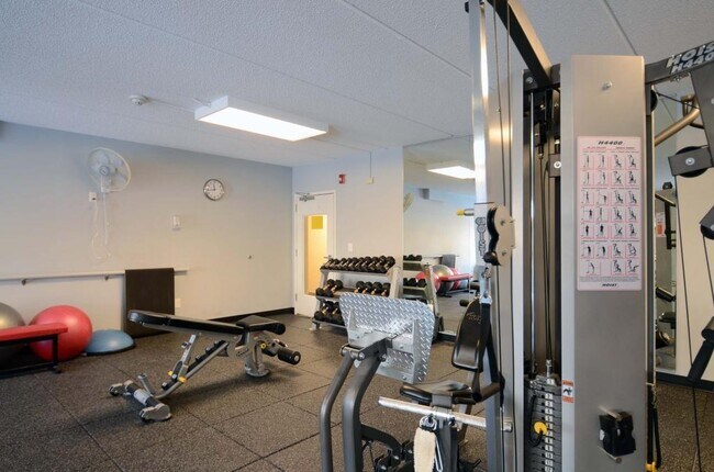 Building Photo - 4820 Park Commons Dr