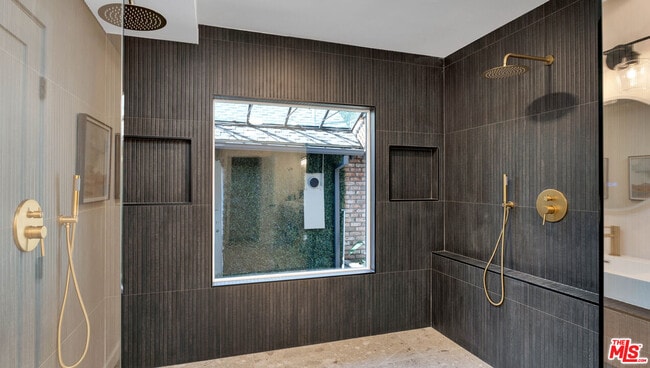 Building Photo - 4559 Morella Ave