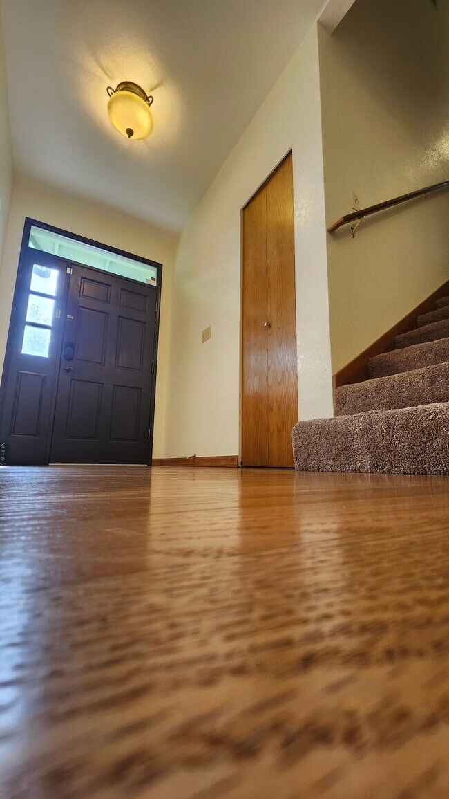 Building Photo - 35336 10th Pl SW