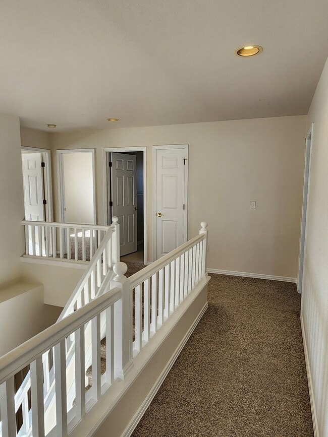 Building Photo - Parker home in Desired Stonegate Neighborhood!