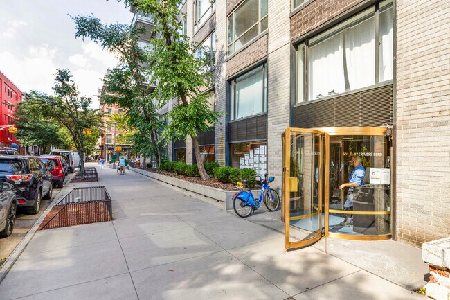 Building Photo - 501 E 87th St