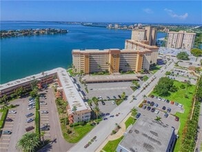 Building Photo - 5020 Brittany Dr S