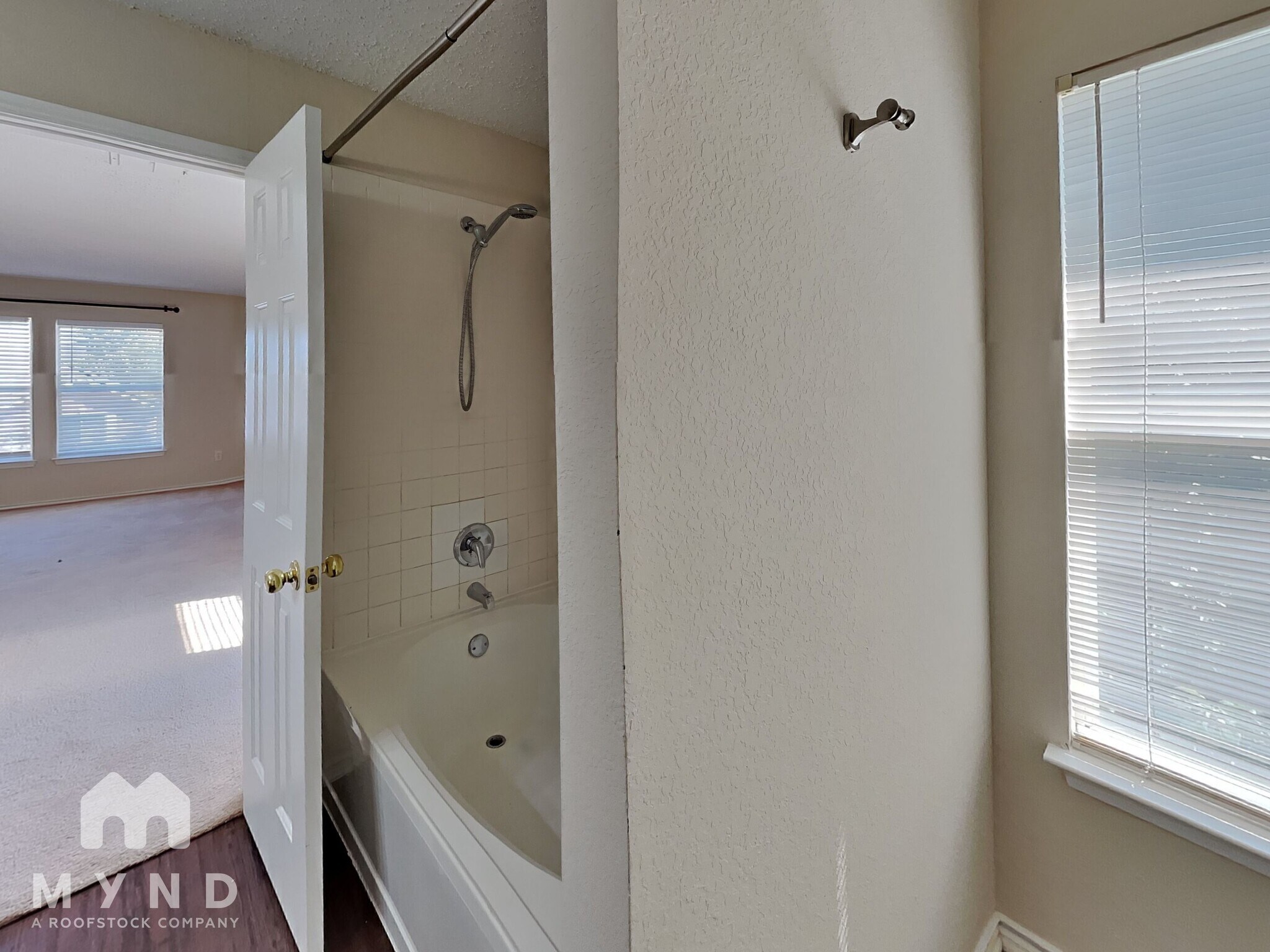 Building Photo - 316 Willow Oak Dr