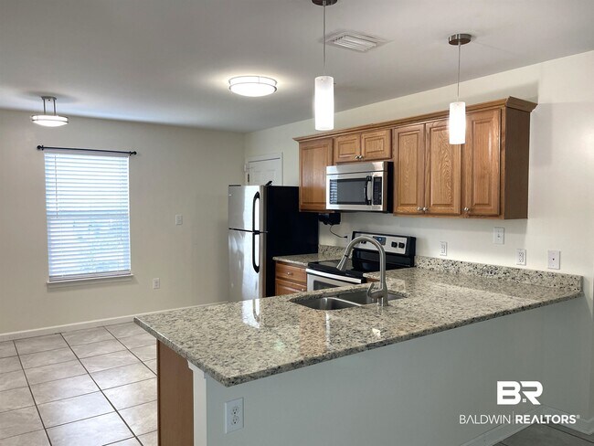 Building Photo - 15142 Marem Dr