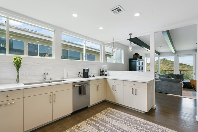 Building Photo - 2235 Gloaming Way