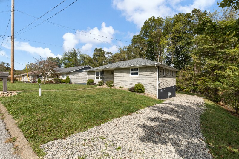 Building Photo - 51235 Burrwood Dr
