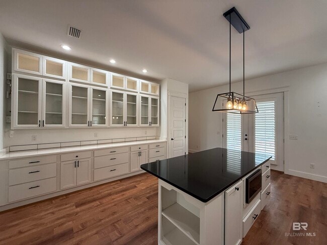 Building Photo - 10391 Emmanuel St