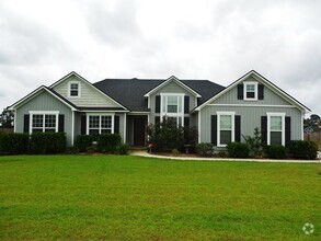 Building Photo - Stylish 3BD/2BA Home with Spacious Yard ne...