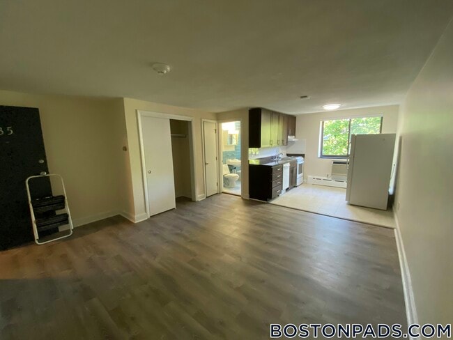 Building Photo - 15 Chester St