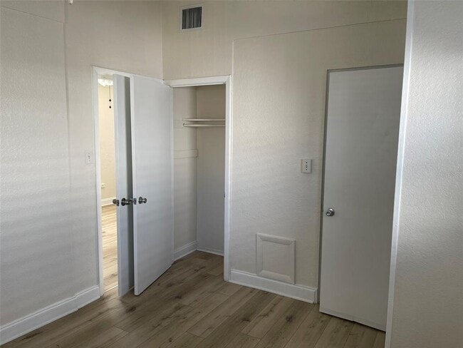 Building Photo - 2612 Coolidge Ave