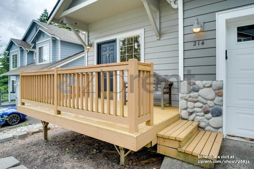 Building Photo - Unit