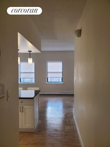 Building Photo - 71 E 118th St