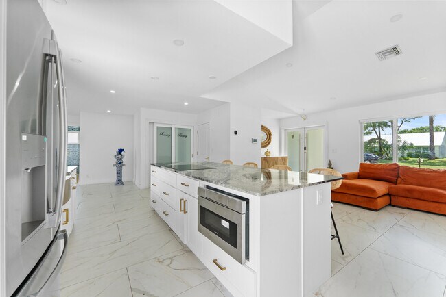 Building Photo - 112 Parkwood Dr