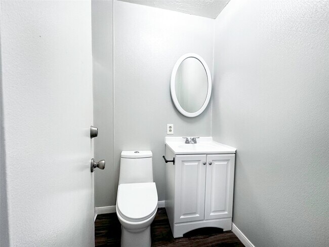 Building Photo - 9270 Theysen Dr