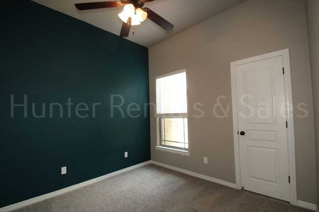 Building Photo - Temple 4 bedroom in Carriage House Subdivi...