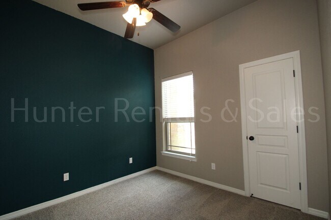 Building Photo - Temple 4 bedroom in Carriage House Subdivision