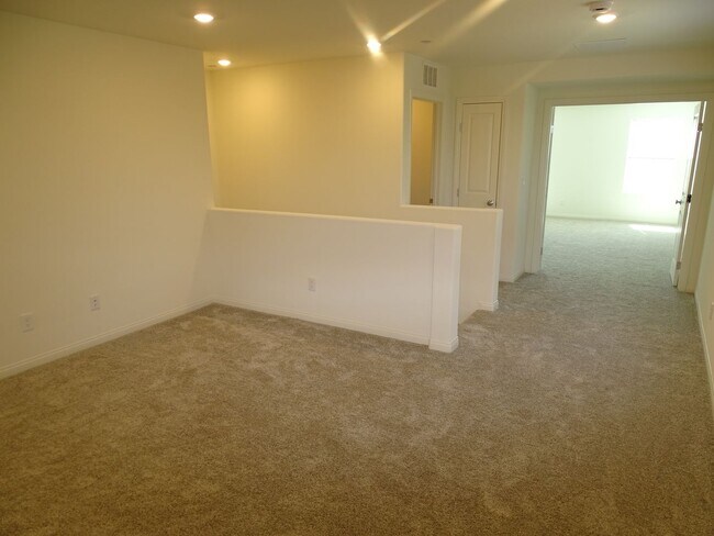 Building Photo - 2929 Gallarate Dr
