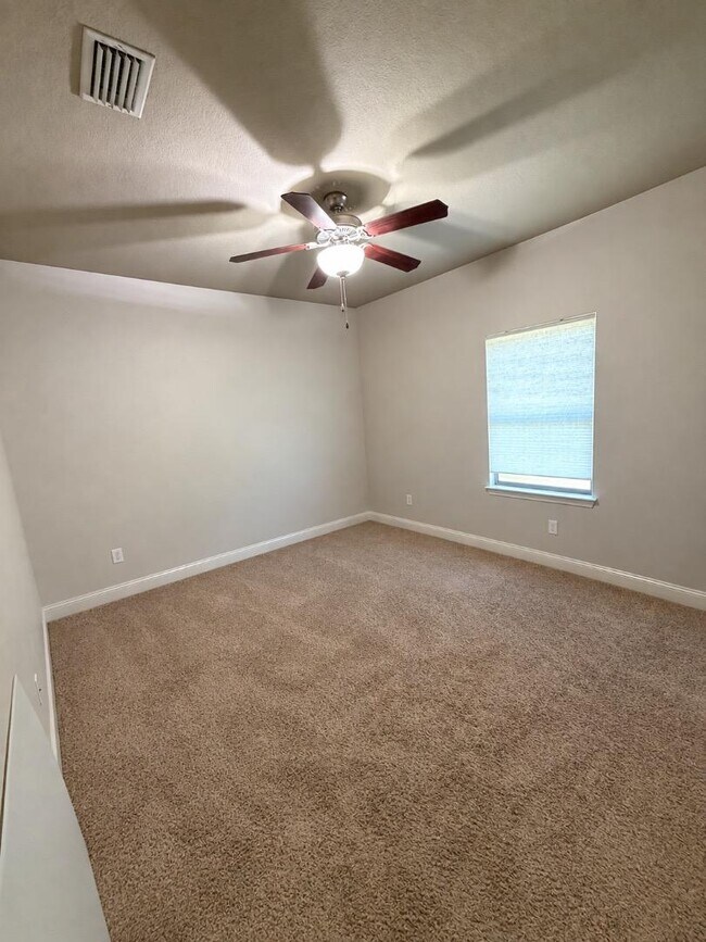 Building Photo - 8127 Carmona St