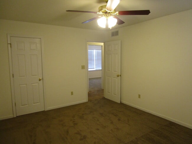 Building Photo - 2412 Calder Ct