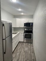 Building Photo - 2825 N Los Felices Rd