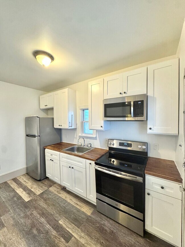 Building Photo - 1319 Northampton St