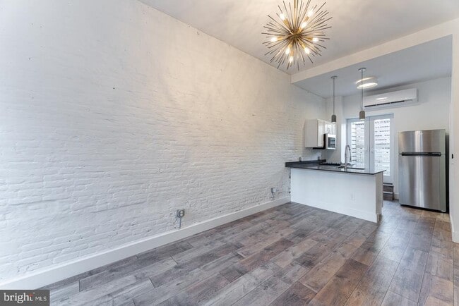Building Photo - 2208 Taggert St
