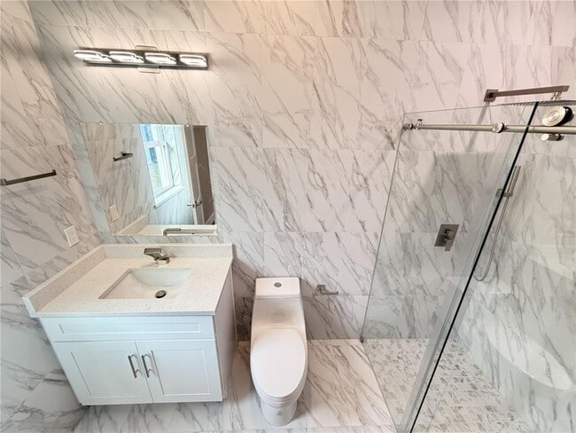 Building Photo - 21 Rosepetal Ln