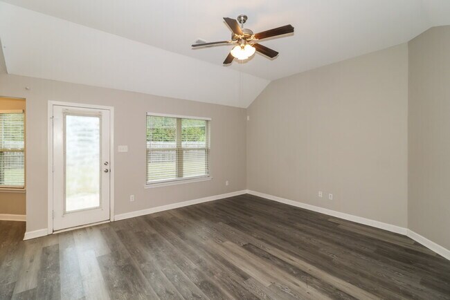 Building Photo - 8129 Jordan View Dr