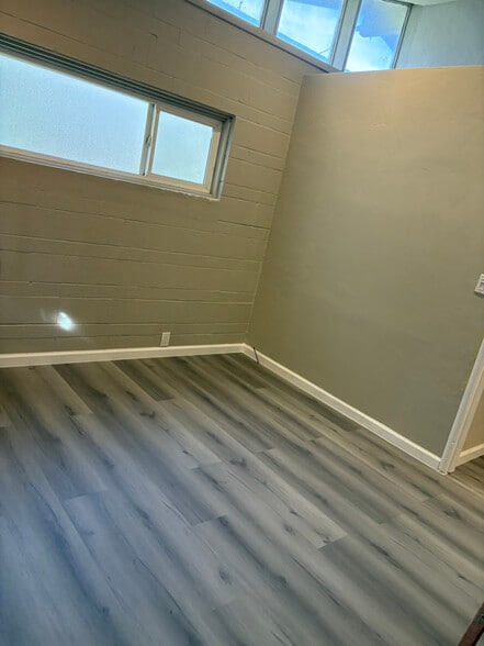 Building Photo - 4705 Yosemite Blvd