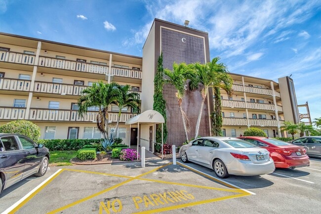 Building Photo - 4049 Wolverton C