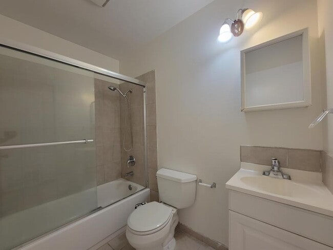 Building Photo - 2 bedroom in Fremont CA 94555