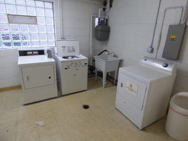 Building Photo - 317 Wisconsin Ave