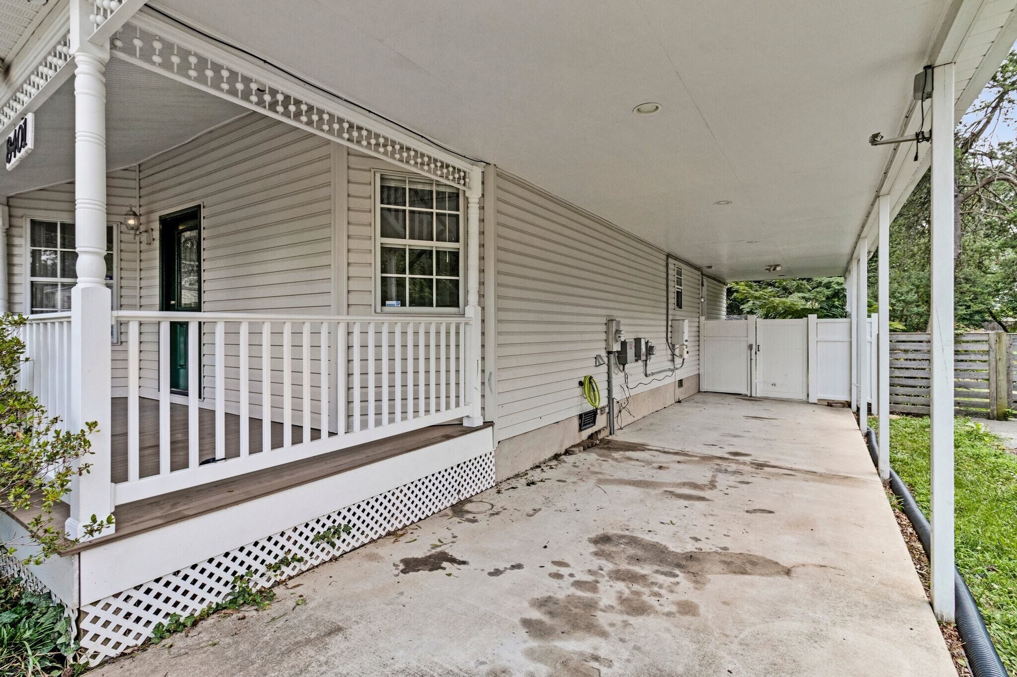 Building Photo - 8401 Potomac Ave