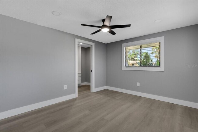 Building Photo - 4645 Hunter Ridge Dr