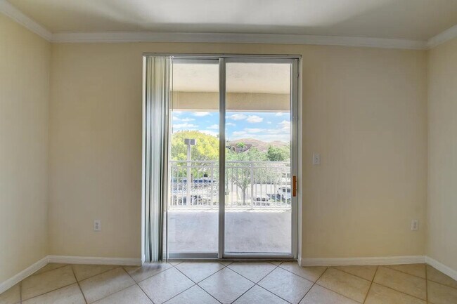 Building Photo - 6565 Emerald Dunes Dr