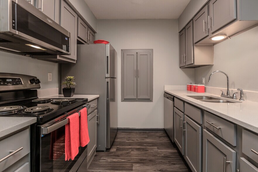 Riverstone Apartments 1540 W 10th St North Little Rock AR 72114