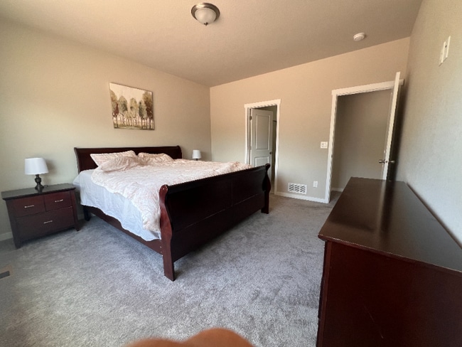 Building Photo - 3891 Ivy Hill Dr