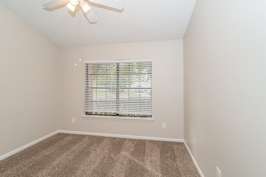 Building Photo - 14031 Ridgewick Dr