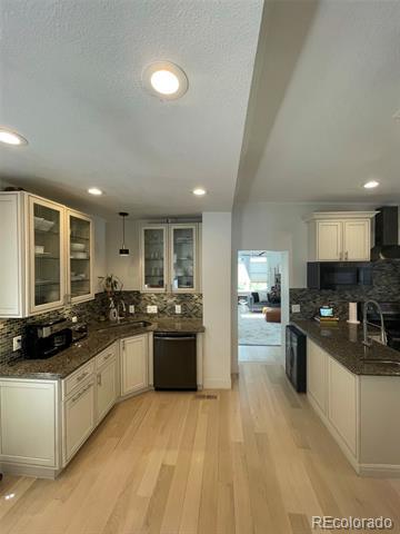 Building Photo - 2103 W 28th Ave