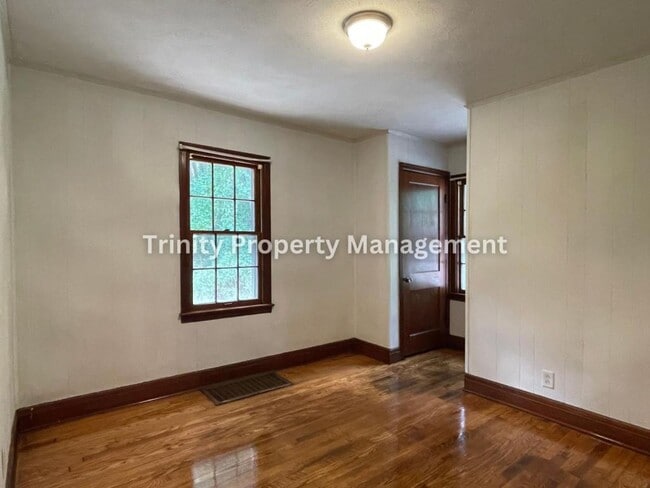 Building Photo - 132 Winding Way