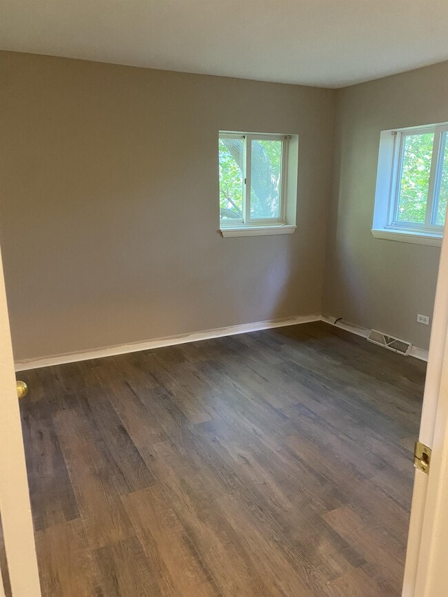 Building Photo - 109 Palisades Ln