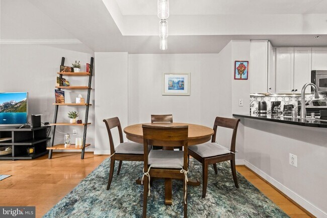 Building Photo - 631 D St NW