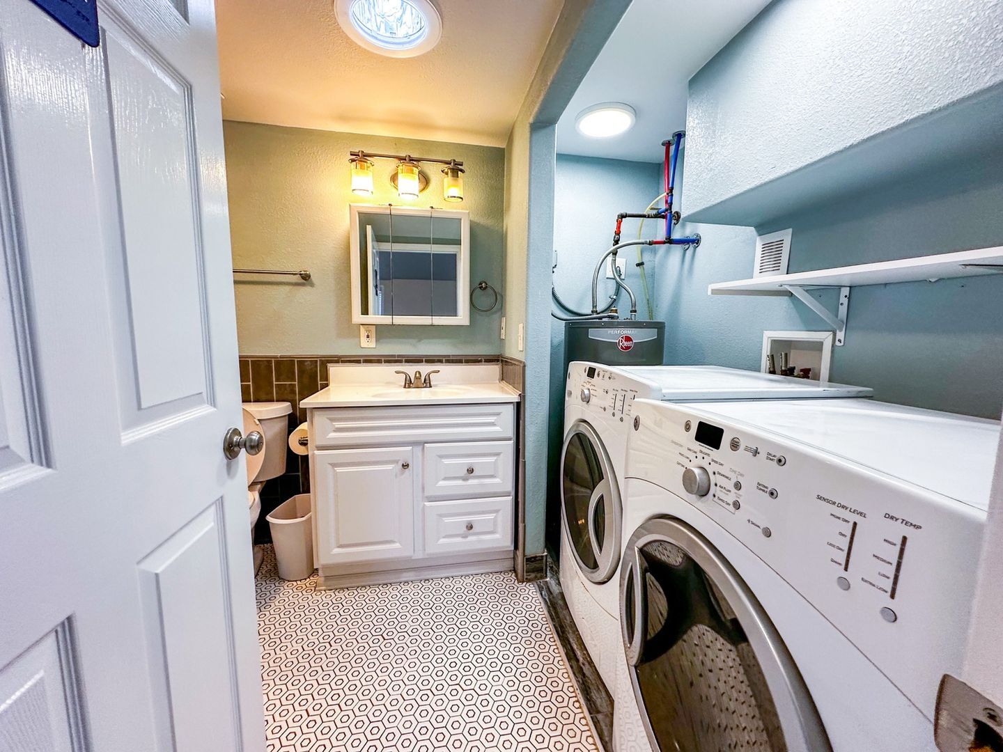 Building Photo - 1611 Carr St