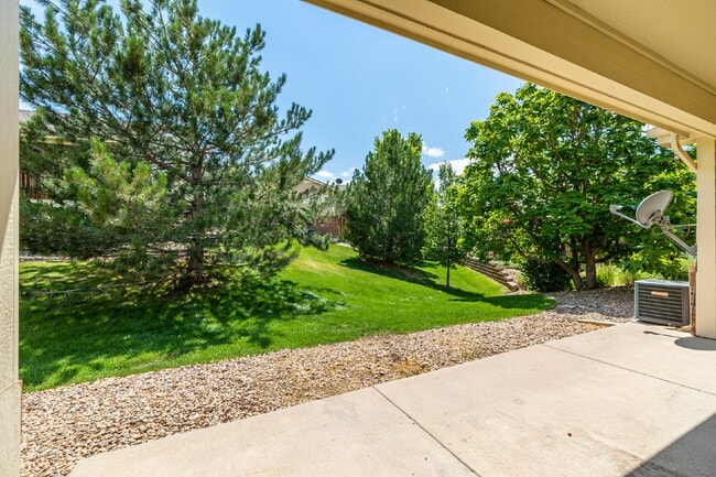 Building Photo - This beautiful 3-bedroom, 3-bathroom in Parker