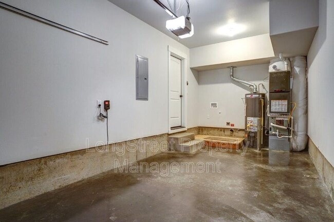 Building Photo - 486 S Monmouth Ave