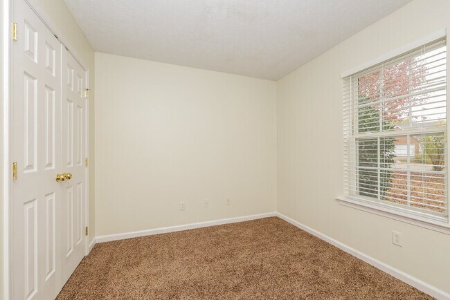 Building Photo - 294 Davids Way