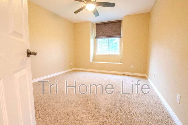 Building Photo - 11033 Grayledge Cir